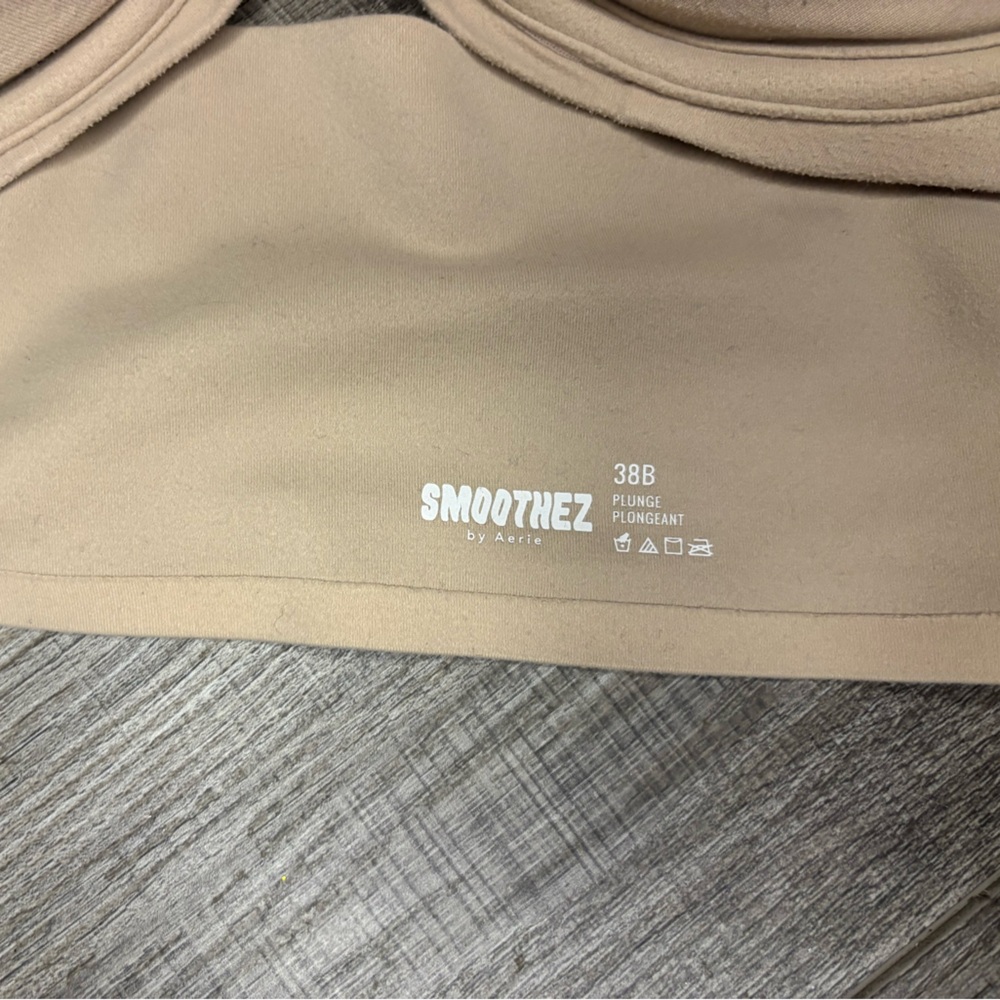 Aerie Women's Soft Beige Bra - Picture 4 of 4